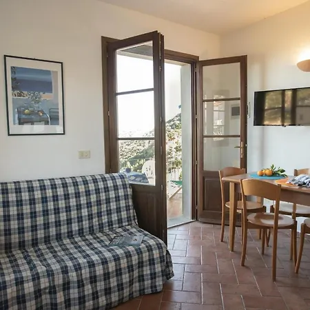 Borgo Patresi Mare * La Guardia